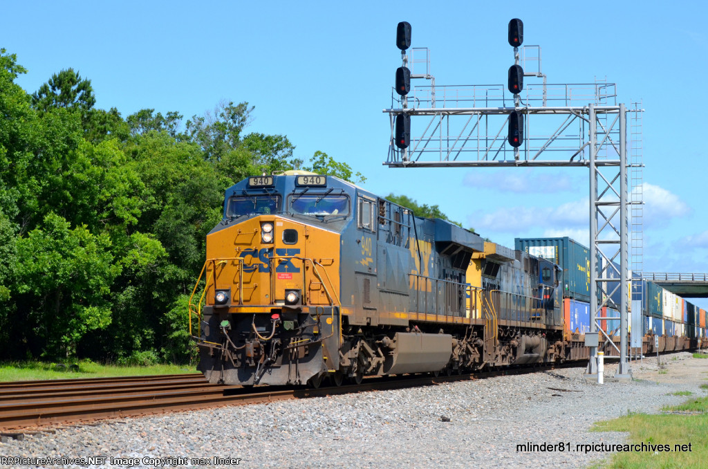 CSX 940